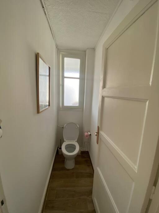 Beau T3 Proche Base Navale Et Ecoles Superieures Apartment Toulon Luaran gambar